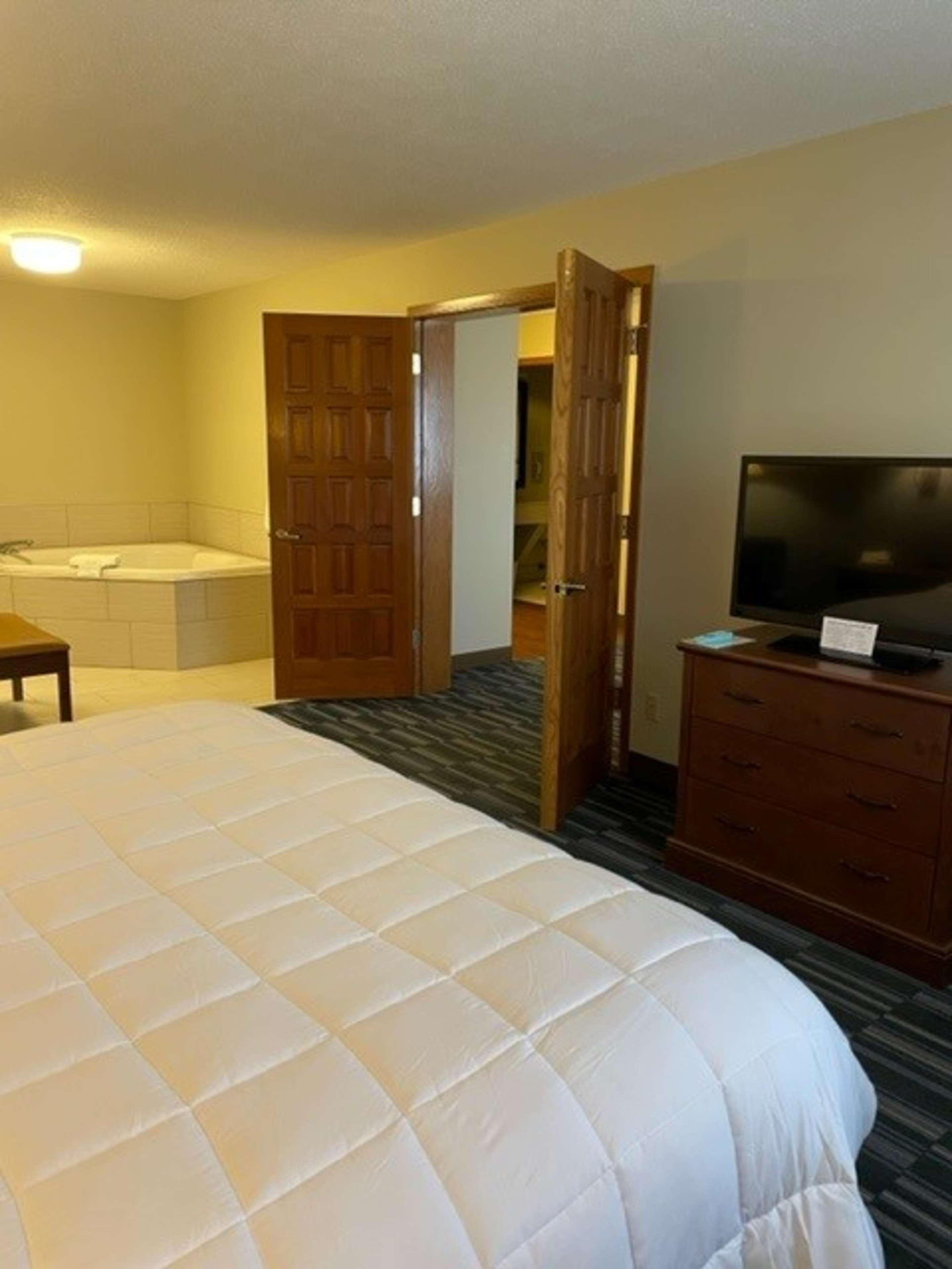 Best Western Inn Rice Lake Dış mekan fotoğraf
