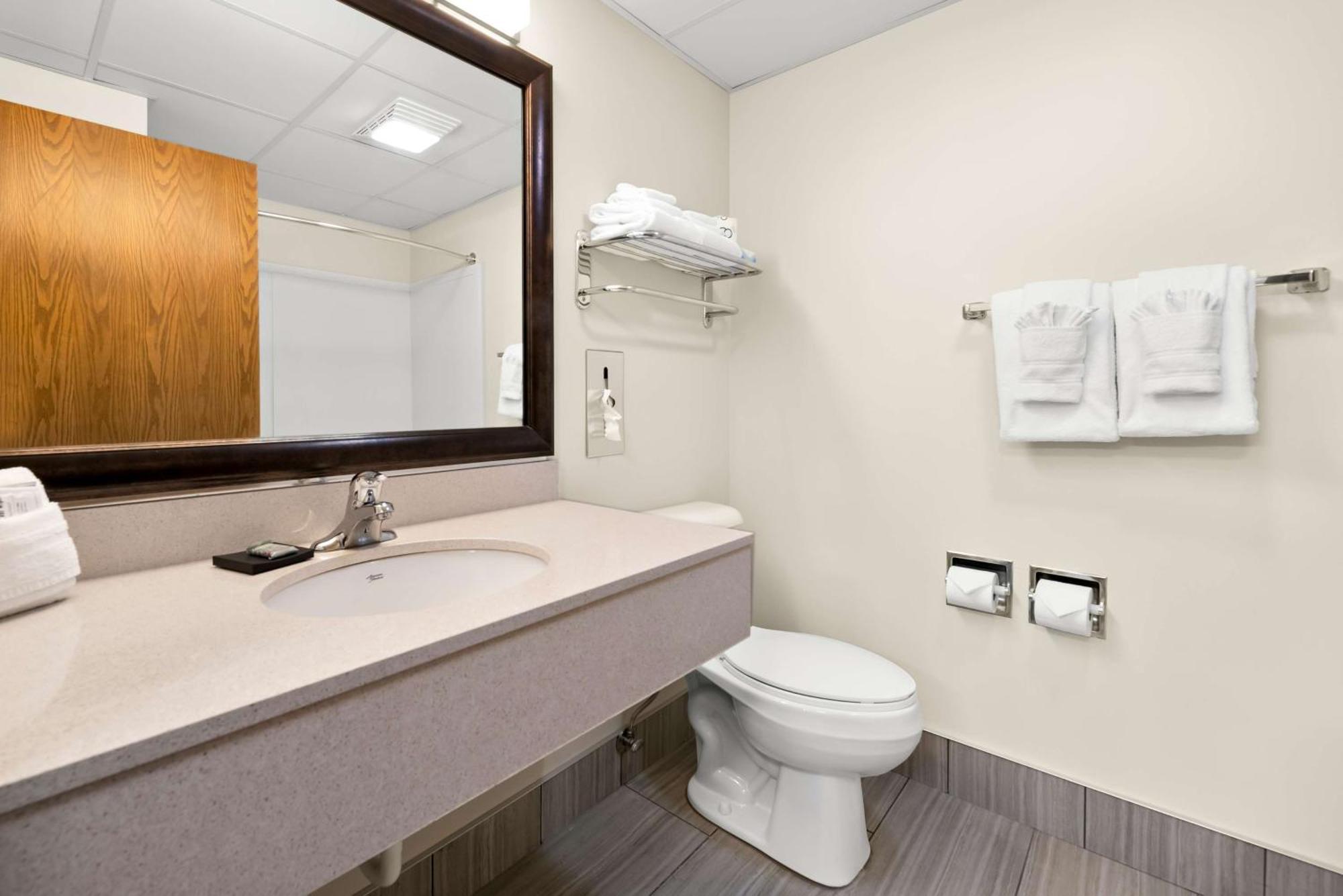 Best Western Inn Rice Lake Dış mekan fotoğraf