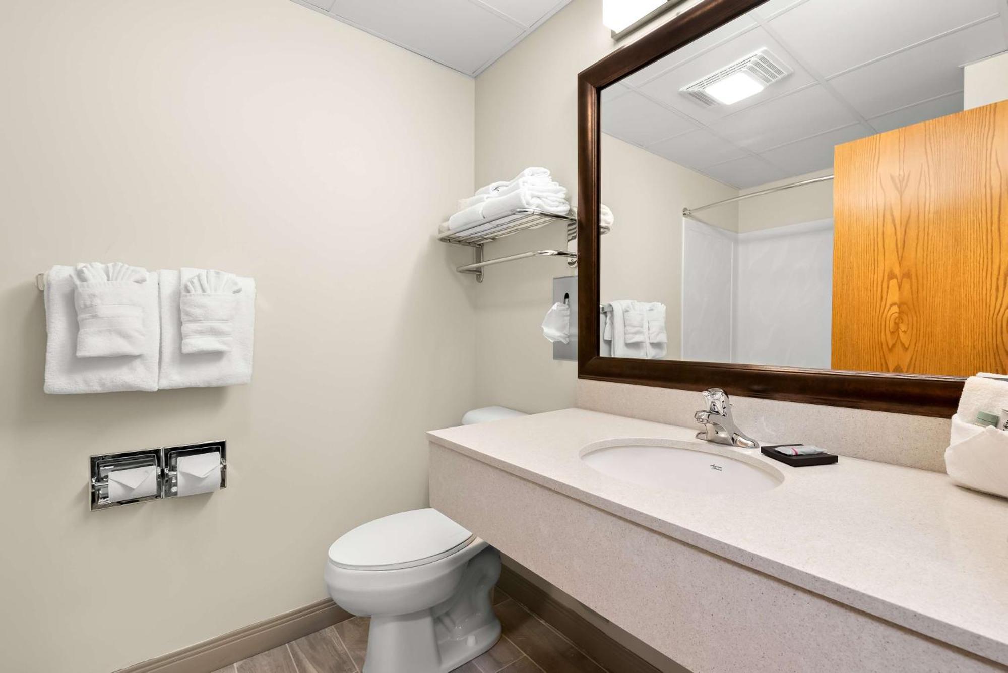 Best Western Inn Rice Lake Dış mekan fotoğraf